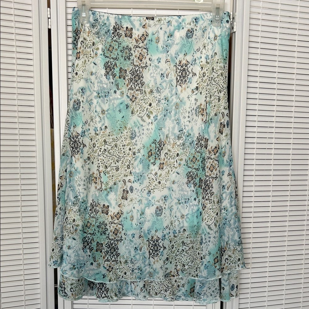 Briggs New York Blue and White Floral Skirt